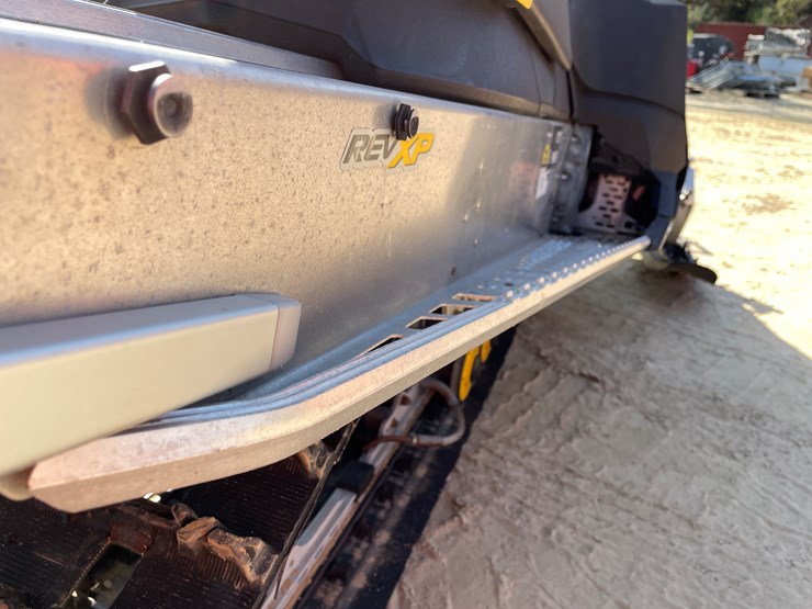 #1895-•-2009-ski-doo-mxz-renegade-600-snowmobile-(sells-with-bill-of-sale-only)-image-24