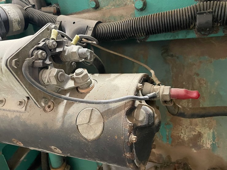 #8615-•-1999-cummins-dfeh-generator-(aps)-image-104