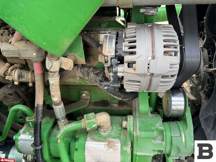 2011-john-deere-6115d-image-32