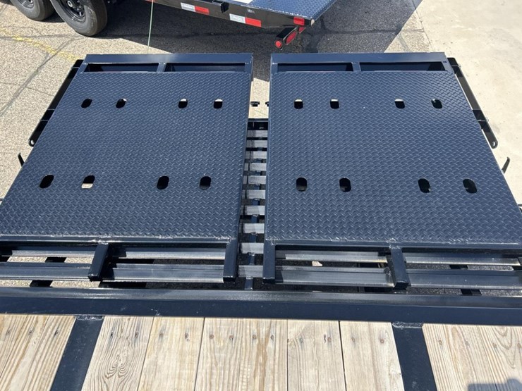 #1796-•-unused-2024-big-tex-22gn-gooseneck-trailer-image-21