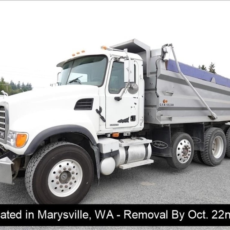 2007 MACK CV713