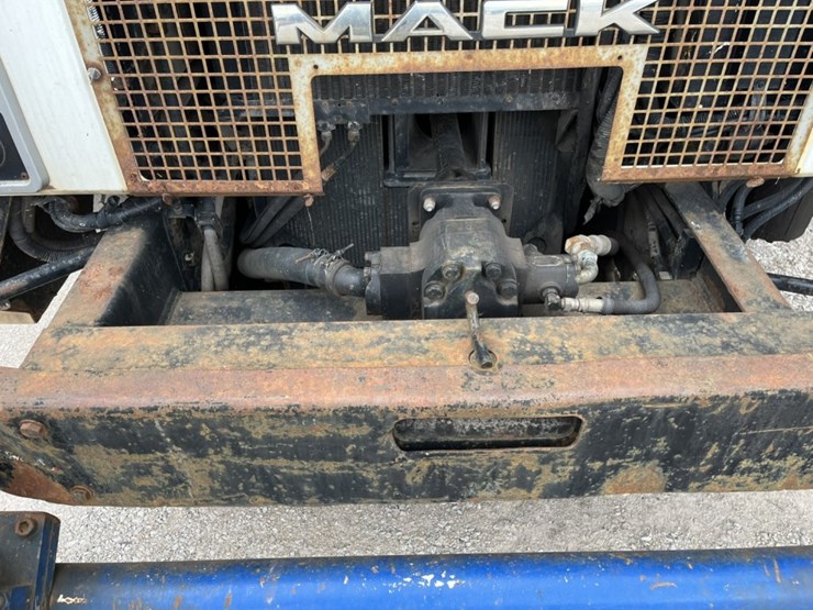 #1631-•-2005-mack-mr-garbage-truck-image-15