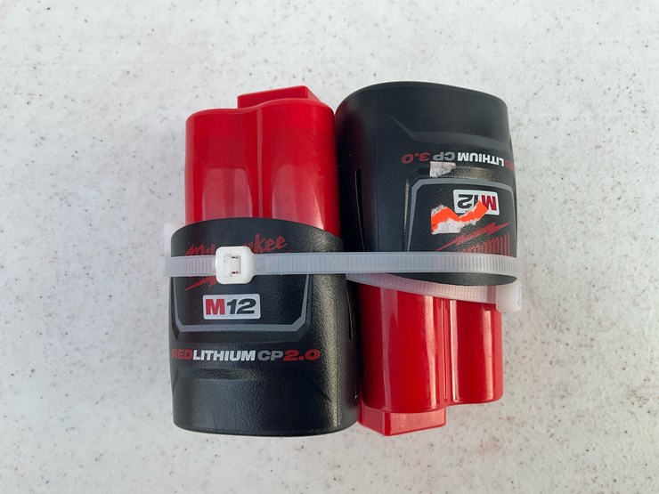 #1557-•-milwaukee-m12-batteries-image-1