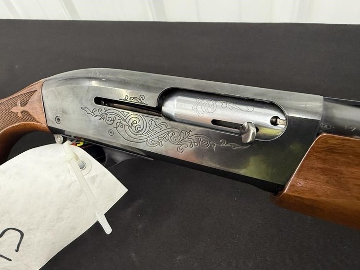 remington-1100-16-gauge-shotgun-image-2