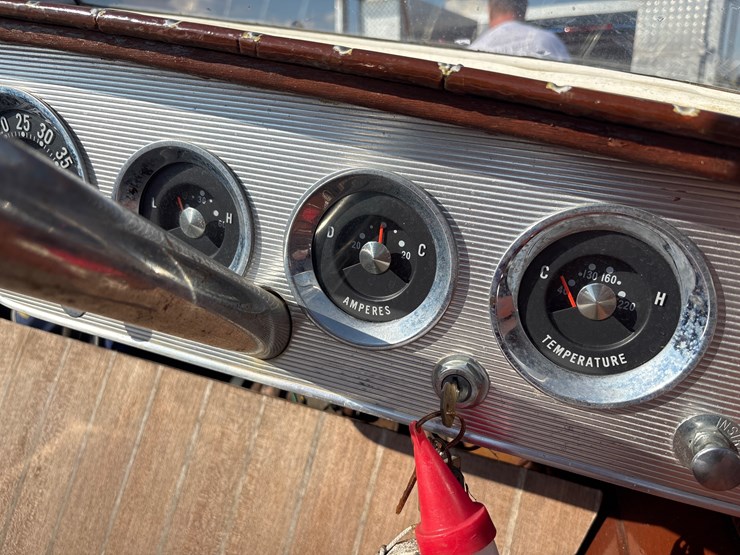#100-•-1959-chris-craft-runabout-boat-image-13