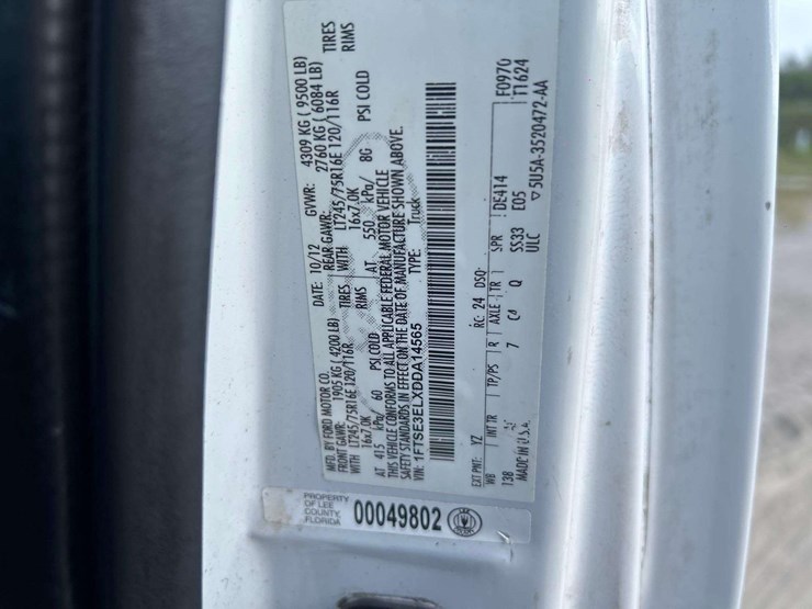 2013-ford-e-350-cargo-van-image-5