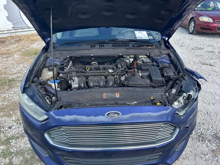 2014-ford-fusion-se-sedan-image-9