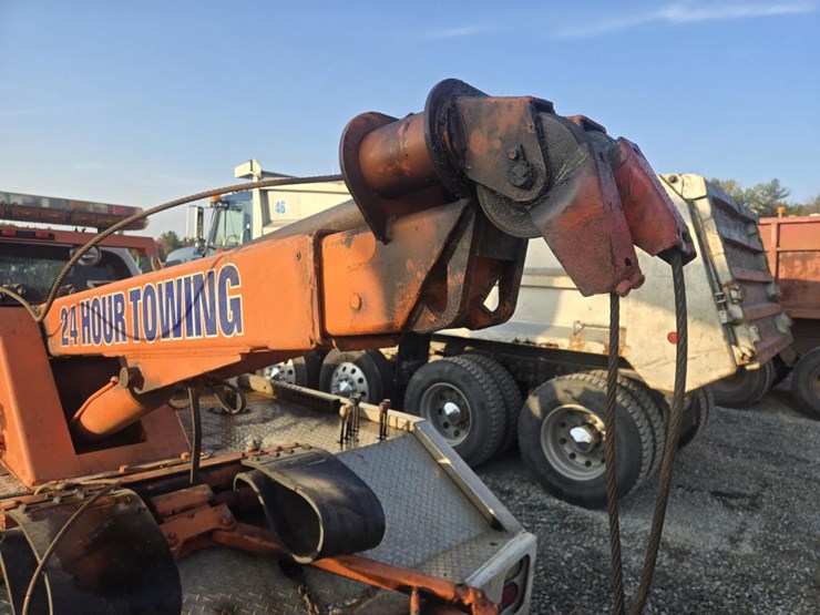 2003-ford-f550-image-23