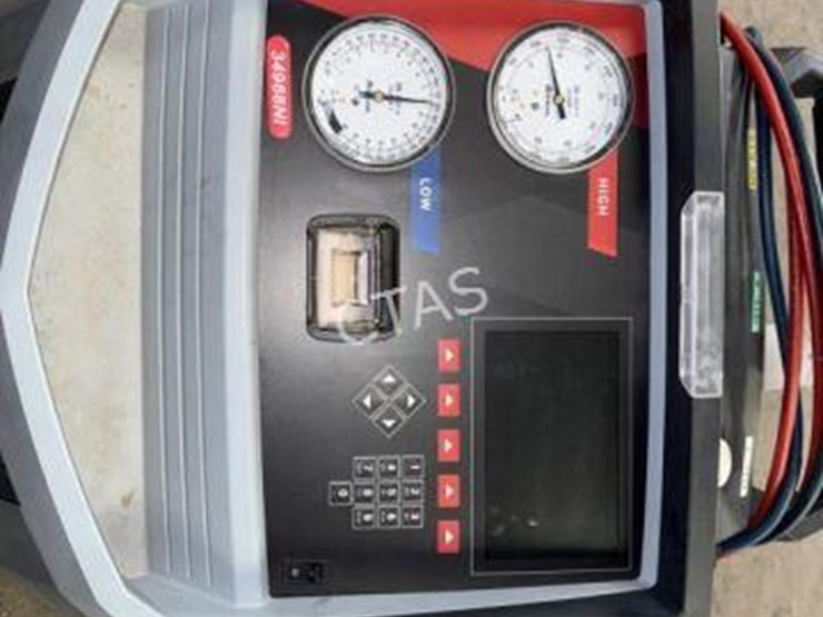 #118-•-robin-air-automotive-ac-service-machine-image-6