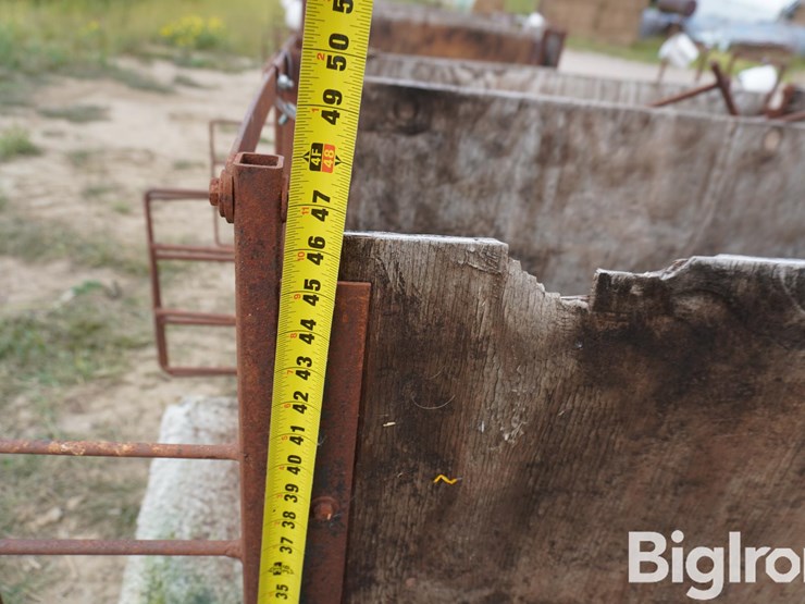 raised-calf-crates-image-11