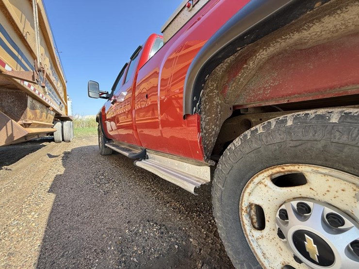 #2141-•-2013-chevrolet-silverado-2500hd-4x4-pickup-truck-image-11