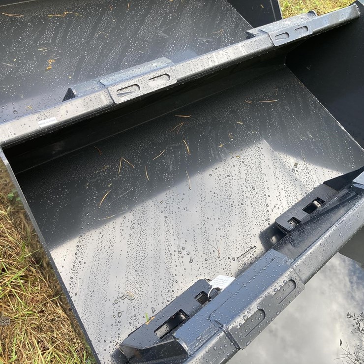 WOLVERINE TDB-11-66W 68" SKID STEER BUCKET