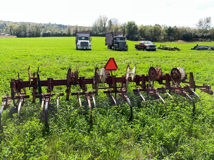 #4474-•-ih-153-cultavator-image-6