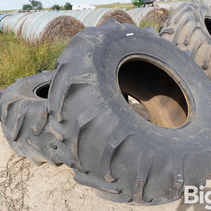 28L-26 Tires