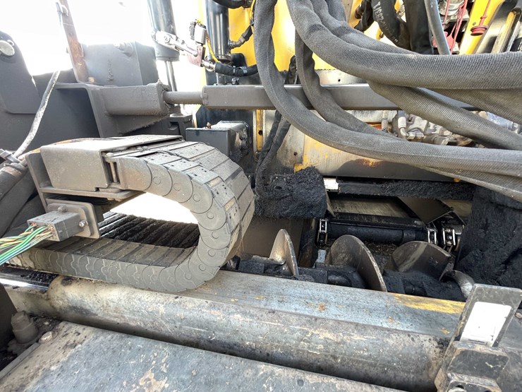 #8612-•-2019-cat-ap100f-asphalt-paver-(aps)-image-108