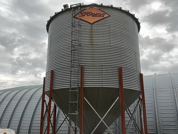 stormor-hopper-bin,-2100-bu.,-good-shape-image-2