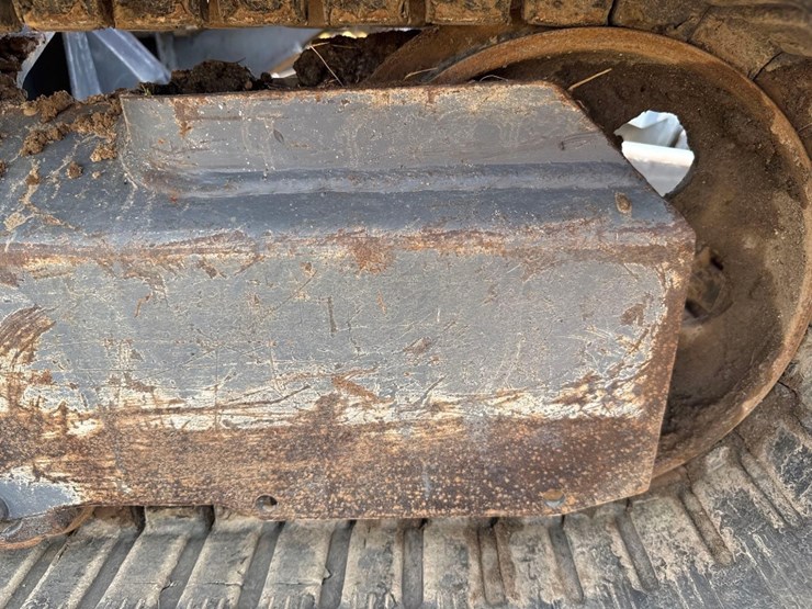 takeuchi-tb240-image-16