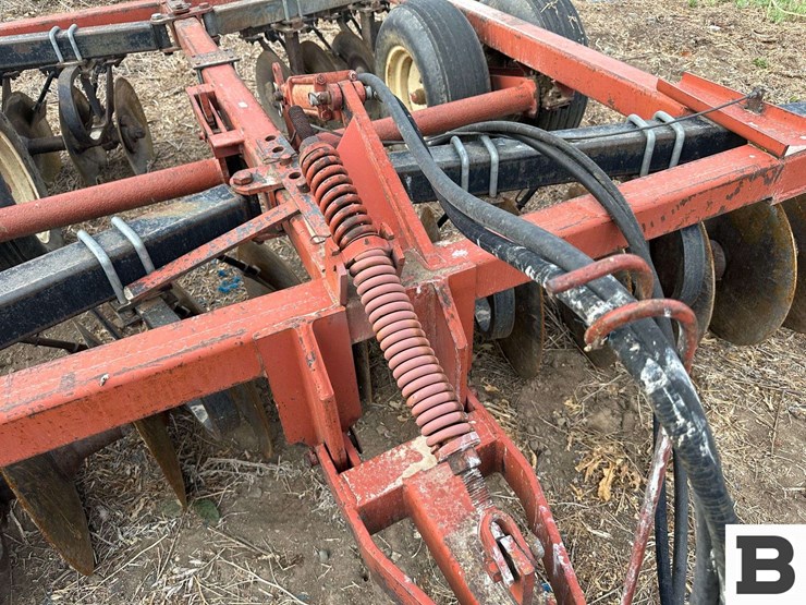 hesston-2420-image-28