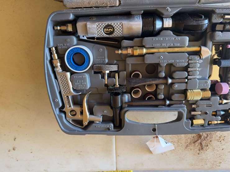 devilbiss-pneumatic-air-tool-set-image-5
