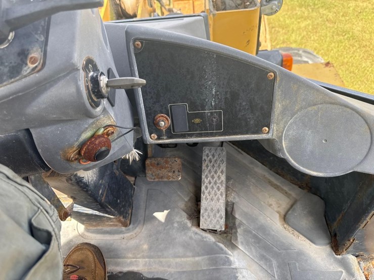 caterpillar-914g-image-22