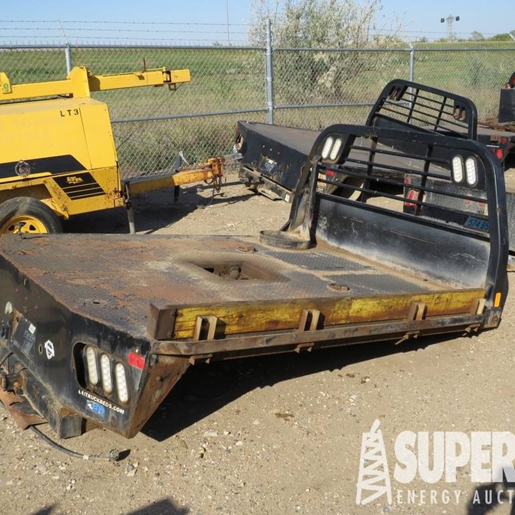 (5-43) CM TRUCK BEDS 7'W x 8'6"L Steel Pickup Flat