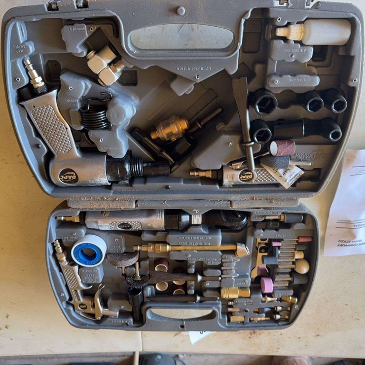Devilbiss Pneumatic air tool set