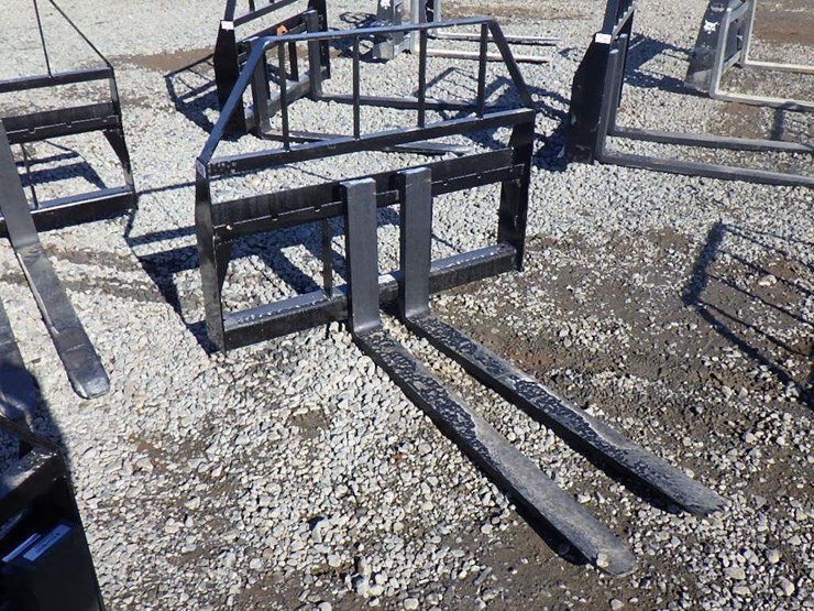 kivel-skid-steer-fork-attachment-48"-image-4