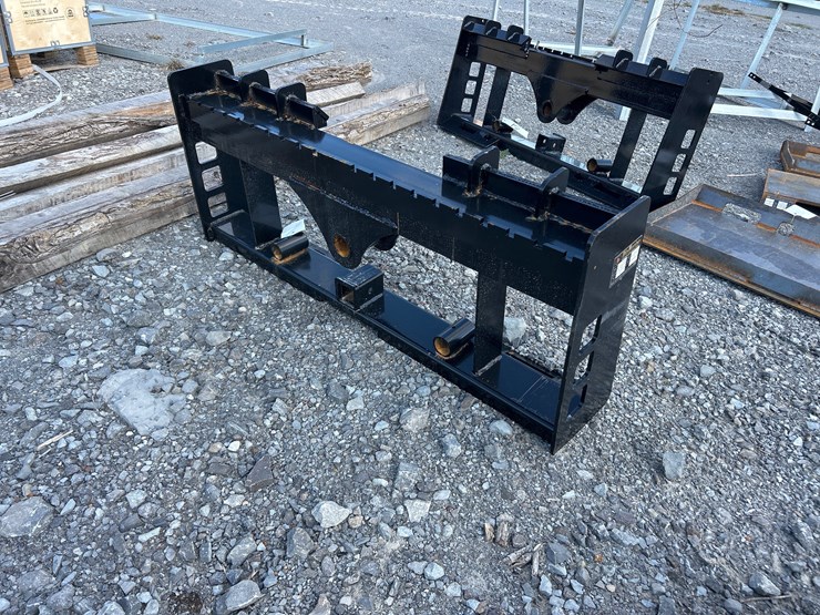 #26-•-skid-steer-pallet-fork-/-hay-spear-frame-image-1