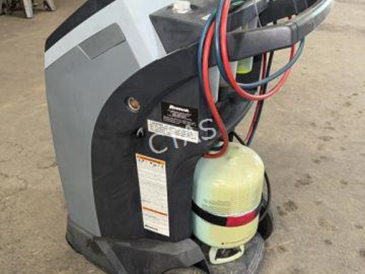 #118-•-robin-air-automotive-ac-service-machine-image-4