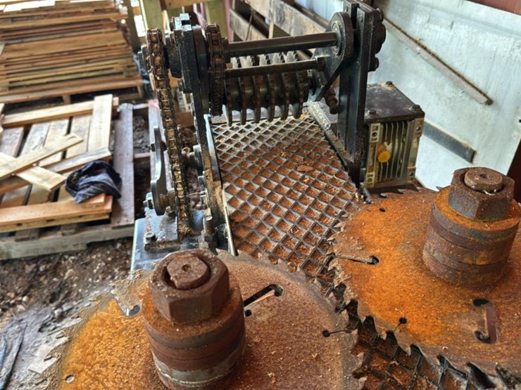 #103b-•-pallet-lumber-resaw-image-6