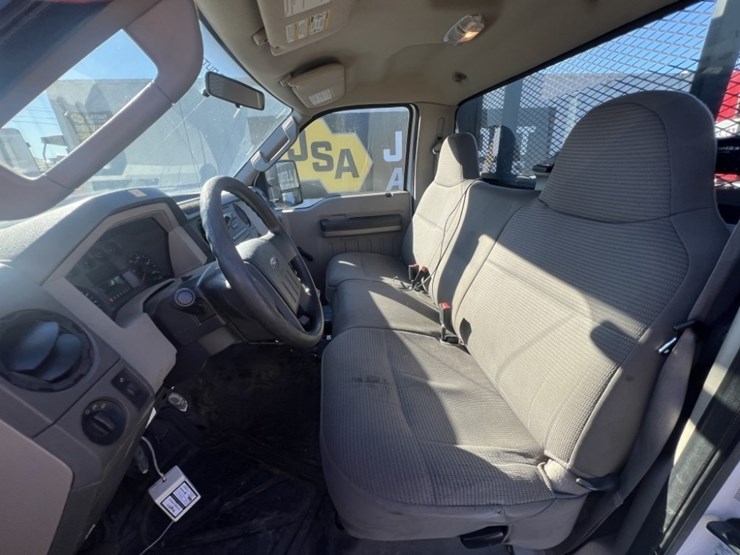 2008-ford-f350-image-25