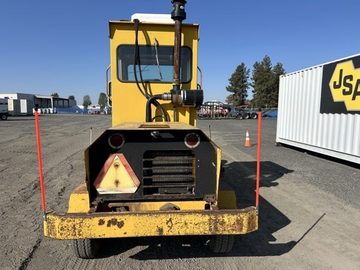 larson-6330-broom-sweeper-image-4