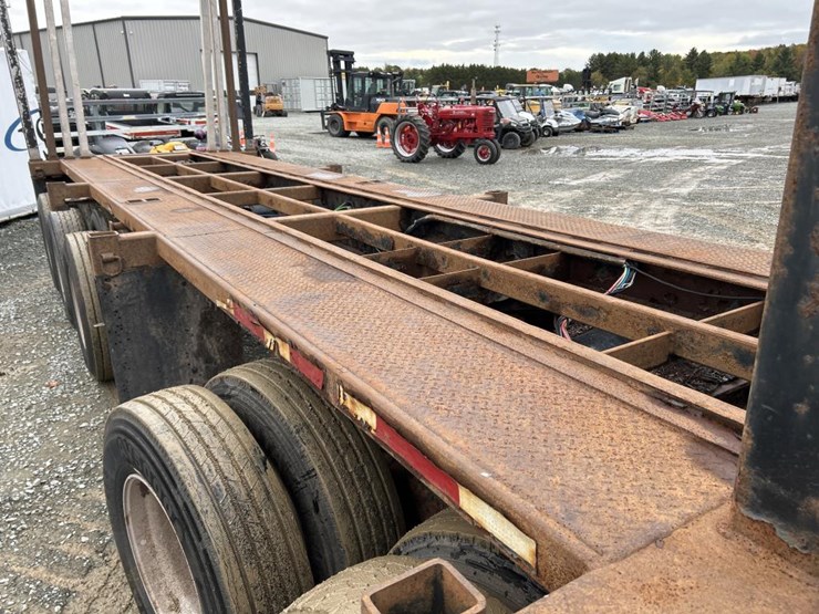 #1040-•-2018-assembled-26'-log-trailer-image-8