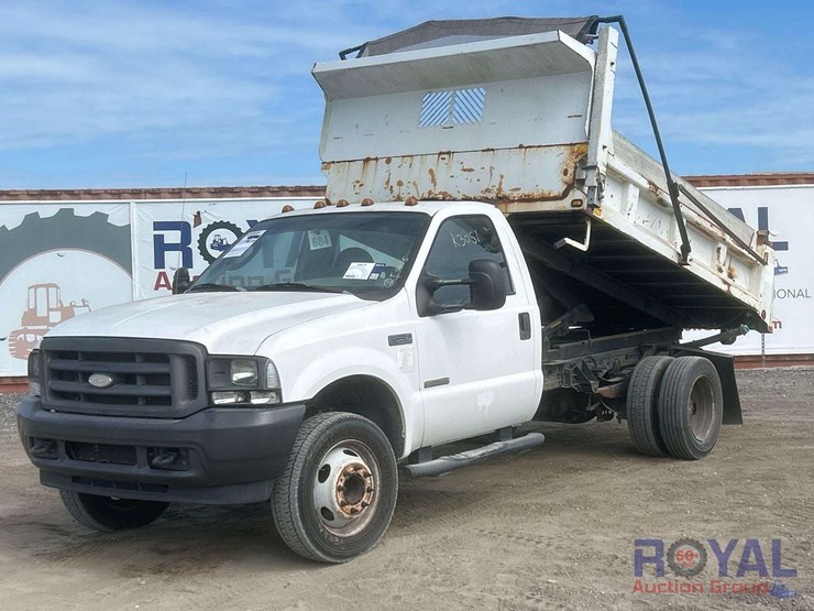 2004-ford-f550-image-1