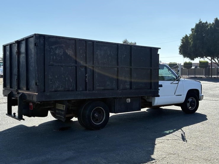 1998-gmc-sierra-3500-image-3