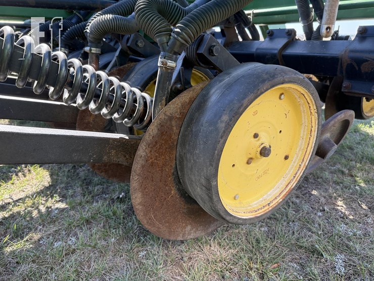 john-deere-750-image-18