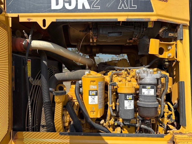 2013-caterpillar-d5k2-xl-image-19