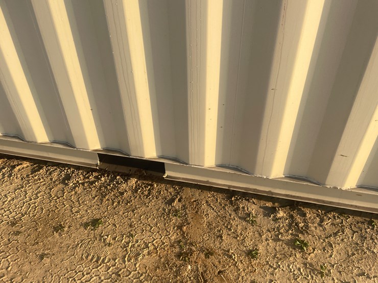 #304-•-20'-shipping-container-image-5