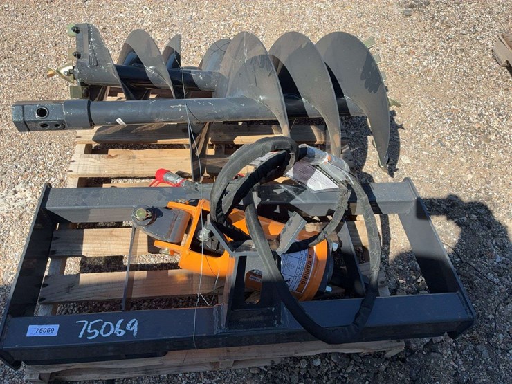 wolverine-12in-&18in-auger-attach-image-1
