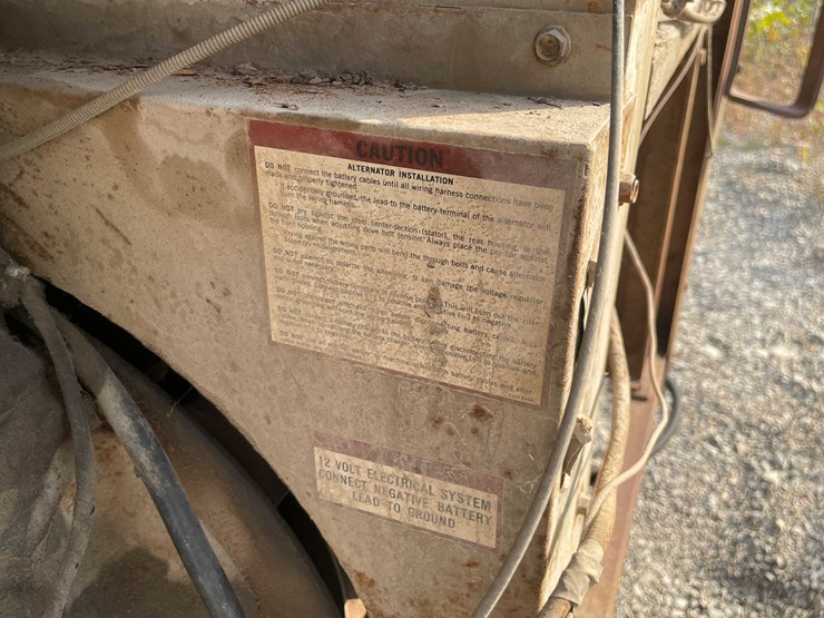 #8633-•-hobart-powerweld-303-welder-trailer-(maq)-image-21