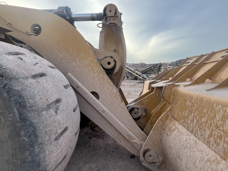 caterpillar-988k-image-13