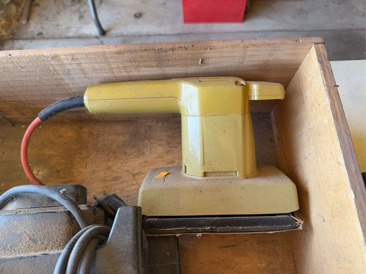 corded-tools---grinder,- belt-sander,-circular-saw,-clippers-image-6