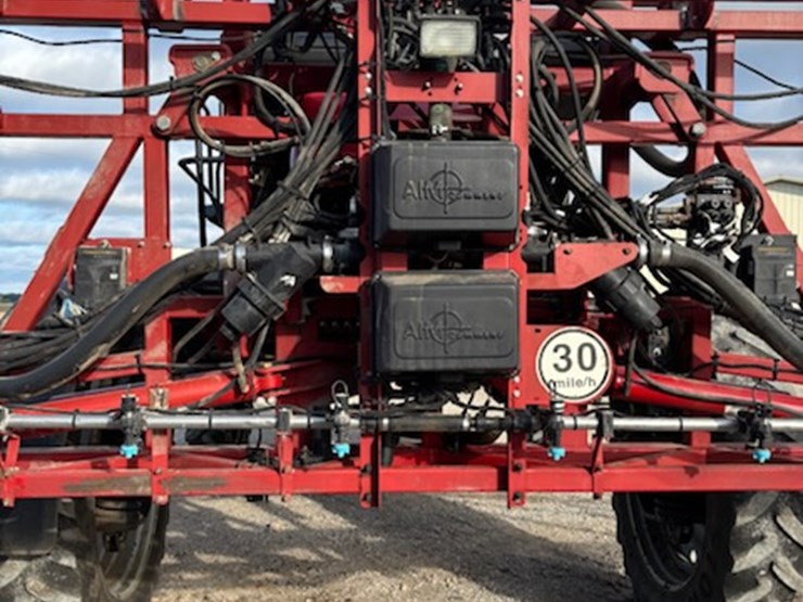 2011-case-ih-patriot-4420-image-6