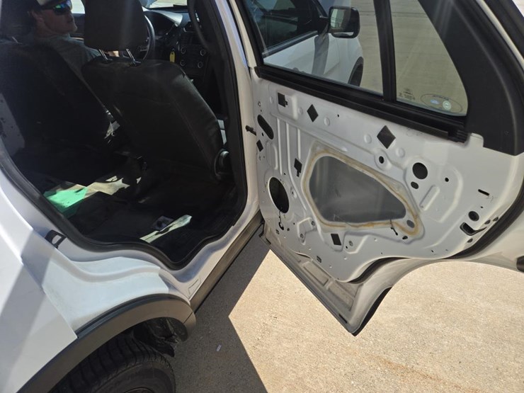 #1825-•-2019-ford-police-interceptor-suv-image-13