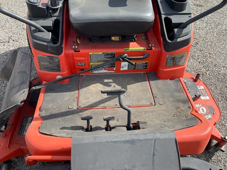 kubota-zd321-image-12
