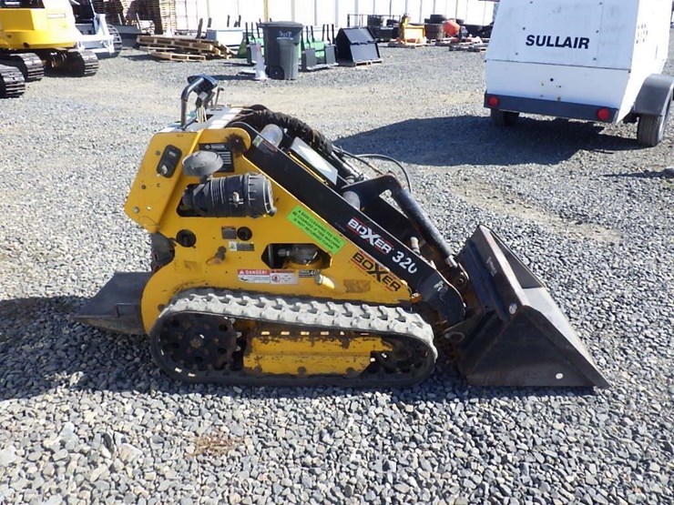 2013-morbark-320-skid-steer-tracked-loader-image-3