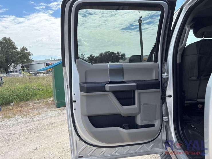 2017-ford-f150-image-17