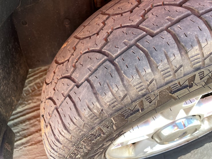 2004-ford-explorer-image-99