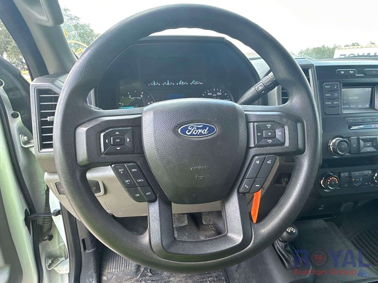 2019-ford-f550-image-32