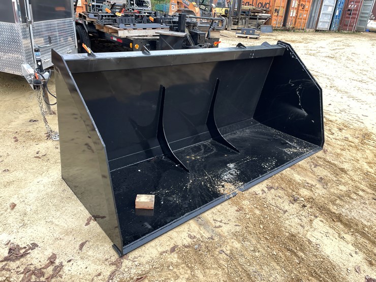 #2010-•-new-kc-oversized-qt-light-material-skid-steer-bucket-image-3